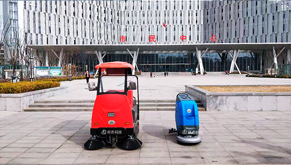 掃地車廠家-吸塵掃地車-慶杰電動掃地車全力服務(wù)濟(jì)南市政